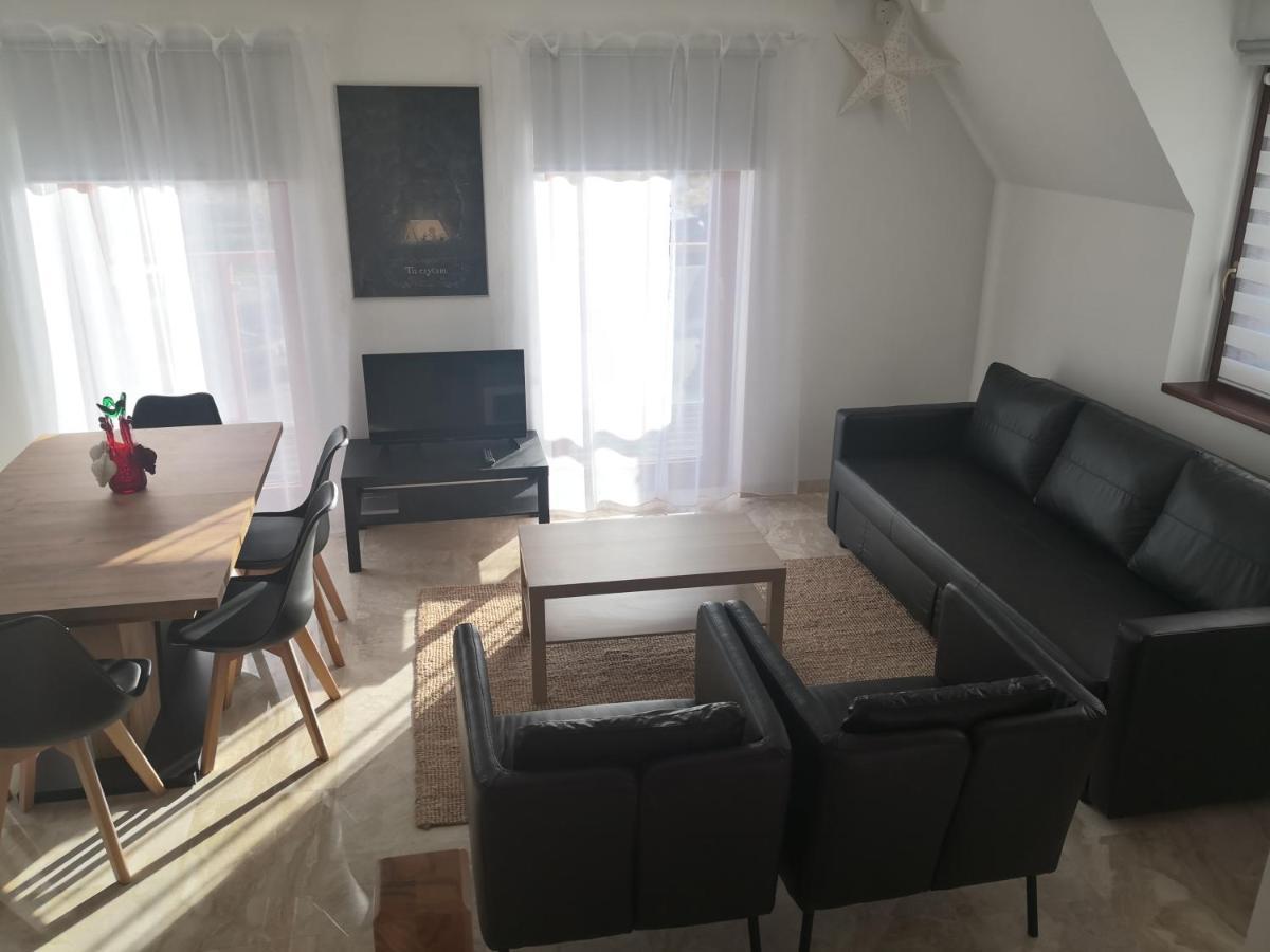 Nika, Apartment *